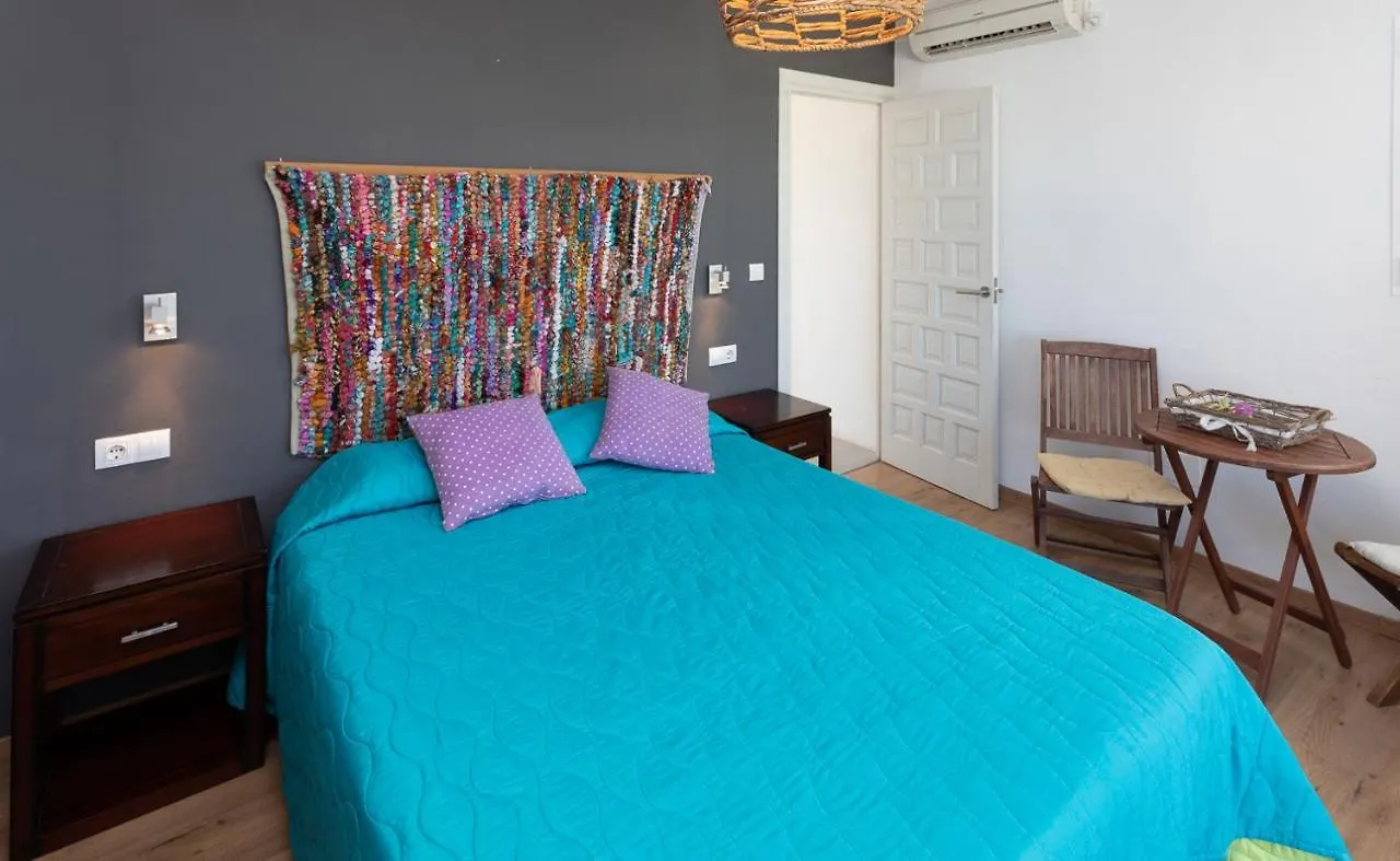 Villa Casa En Ibiza Con Vistas Increibles En Playa Des Figueral Hébergement de vacances